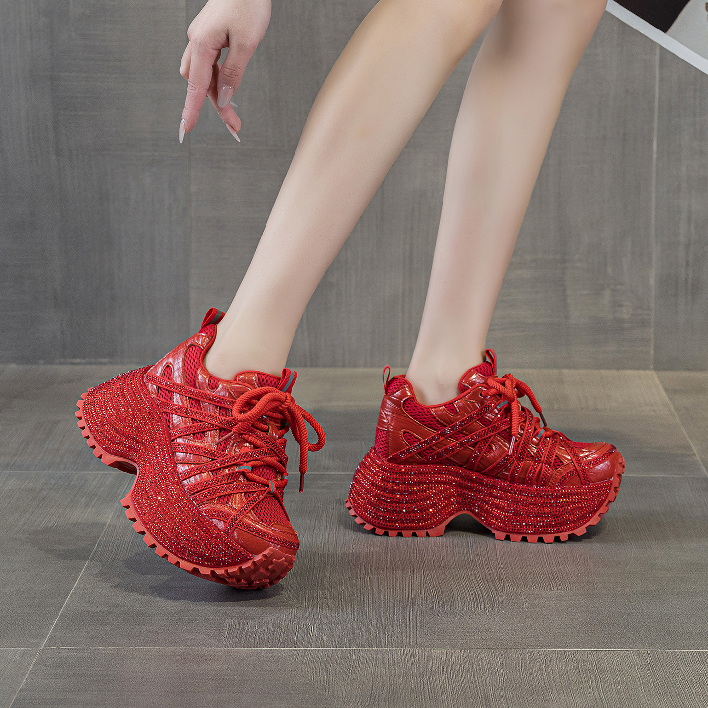 Giày sneaker nữ đế dày phong cách dad shoes, gót 5 cm, đính đá lấp lánh — Đỏ 5052, Xám 5052, Be 5052