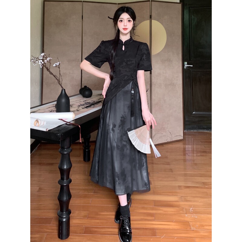 Plus-Size Women's Dress 2026 Summer New Style, Tummy-Concealing and Slimming, New Chinese-Style Elegant Ink Painting Patchwork Qipao