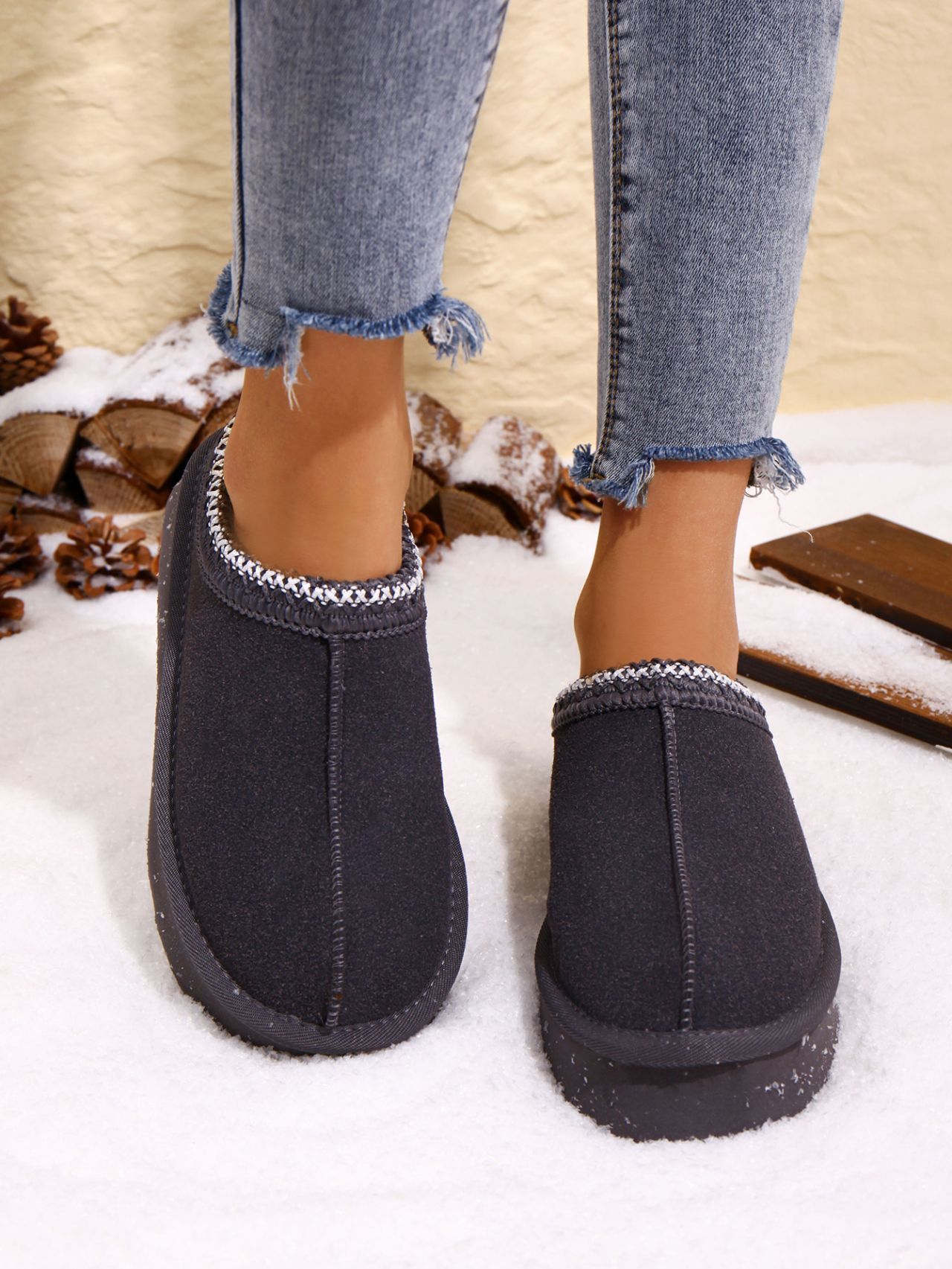 Women's Plus Size Cotton Slippers With Lace Trim And Thick Sole_voghion.com
