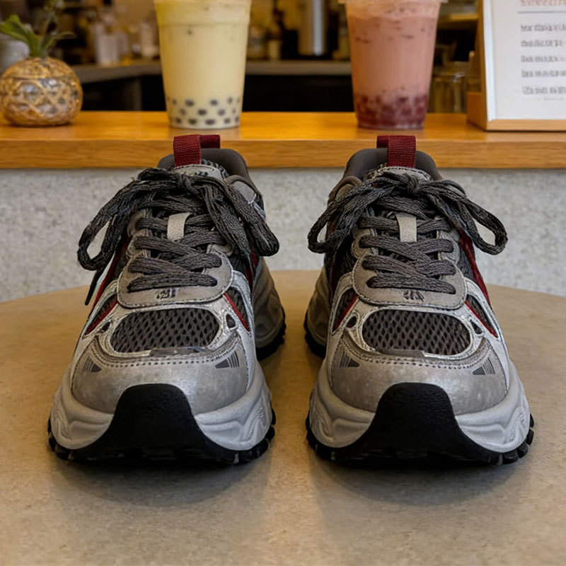 Retro zapatos de papá de fondo grueso para mujeres 2026 primavera nueva variedad de altura pequeña zapatillas deportivas casuales de malla ligera