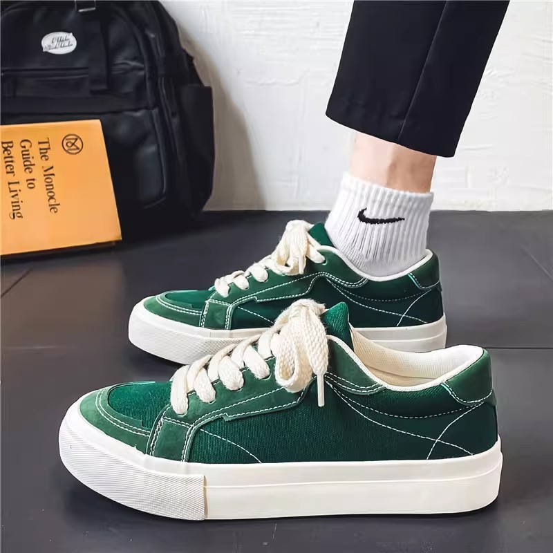 2026 nuevos zapatos de lona de pareja primavera universal para hombres y mujeres estudiantes coreanos zapatos de skate de altura baja zapatos casuales de moda plana