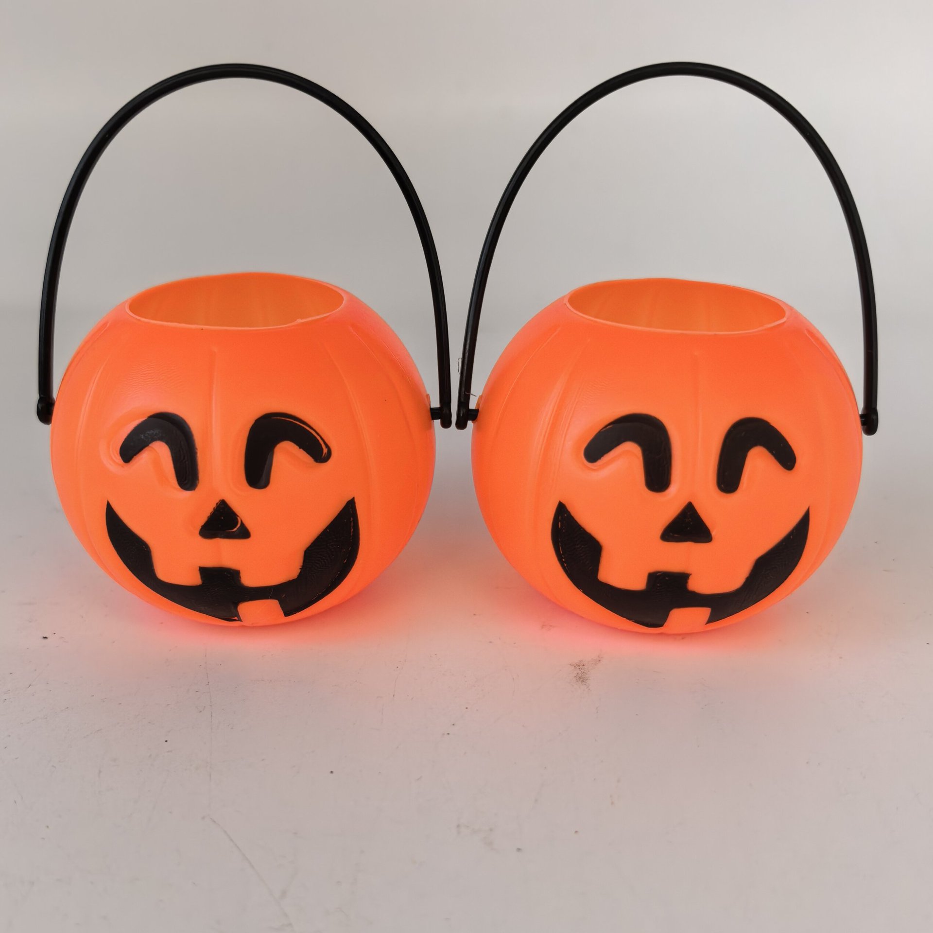 Caja de dulces de Halloween calavera barril de niños barril de mano accesorios de azúcar juguetes regalos decoración de jardín de infantes