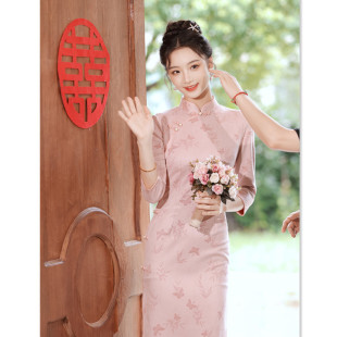 Aiqi embroidered fashionable improved three-quarter sleeve cheongsam for young girls 2023 autumn and winter new women's wedding cheongsam dress