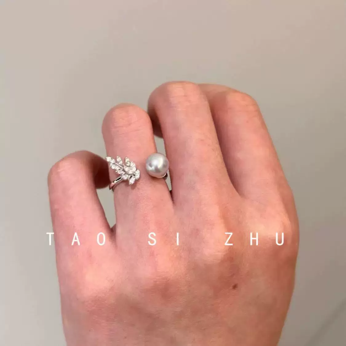 Кольцо с камнем и бисером сzircon, тренд сезона, стиль лёгкой роскоши, стиль высокого качества