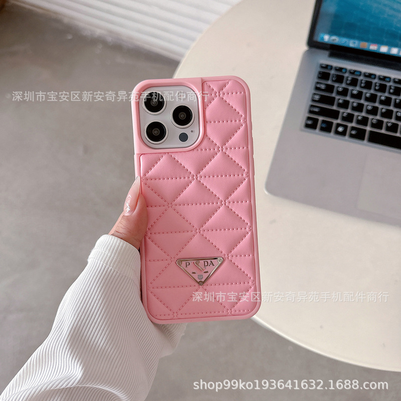 小羊皮压印菱格高级感轻奢潮牌适用iPhone17Promax防摔苹果手机壳|undefined