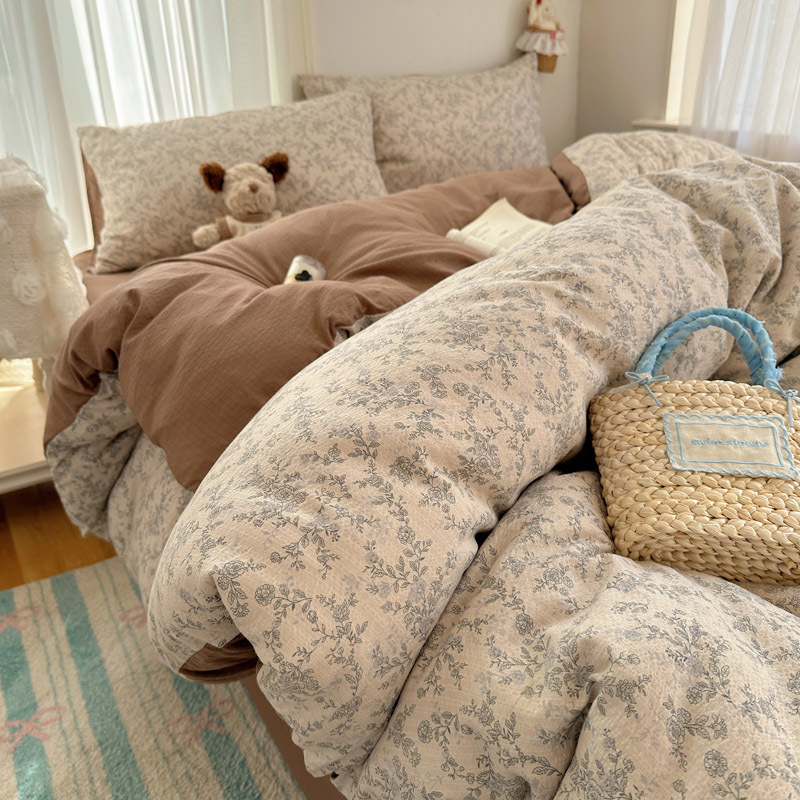Cama de algodón de cuatro piezas A clase madre y bebé dormir desnudo pro piel sábanas de cama de algodón puro Kasa dormitorio dibujos animados lindos tres piezas 4