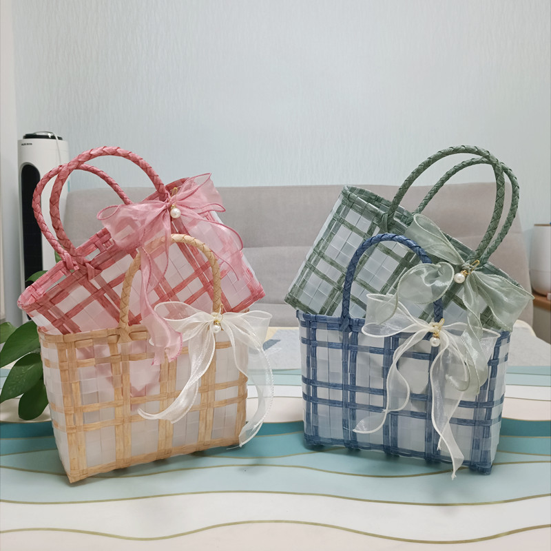 756g Weight Open Closure Type Double Handle Strap Type Handbag Bags Type Holiday, Travel Occasion PVC Material Plaid Pattern All Seasons Season Women's Gender Cute, Vacation Style Square Shape Large Size Women's Cute Vacation Plaid PVC Shopping Bags 18