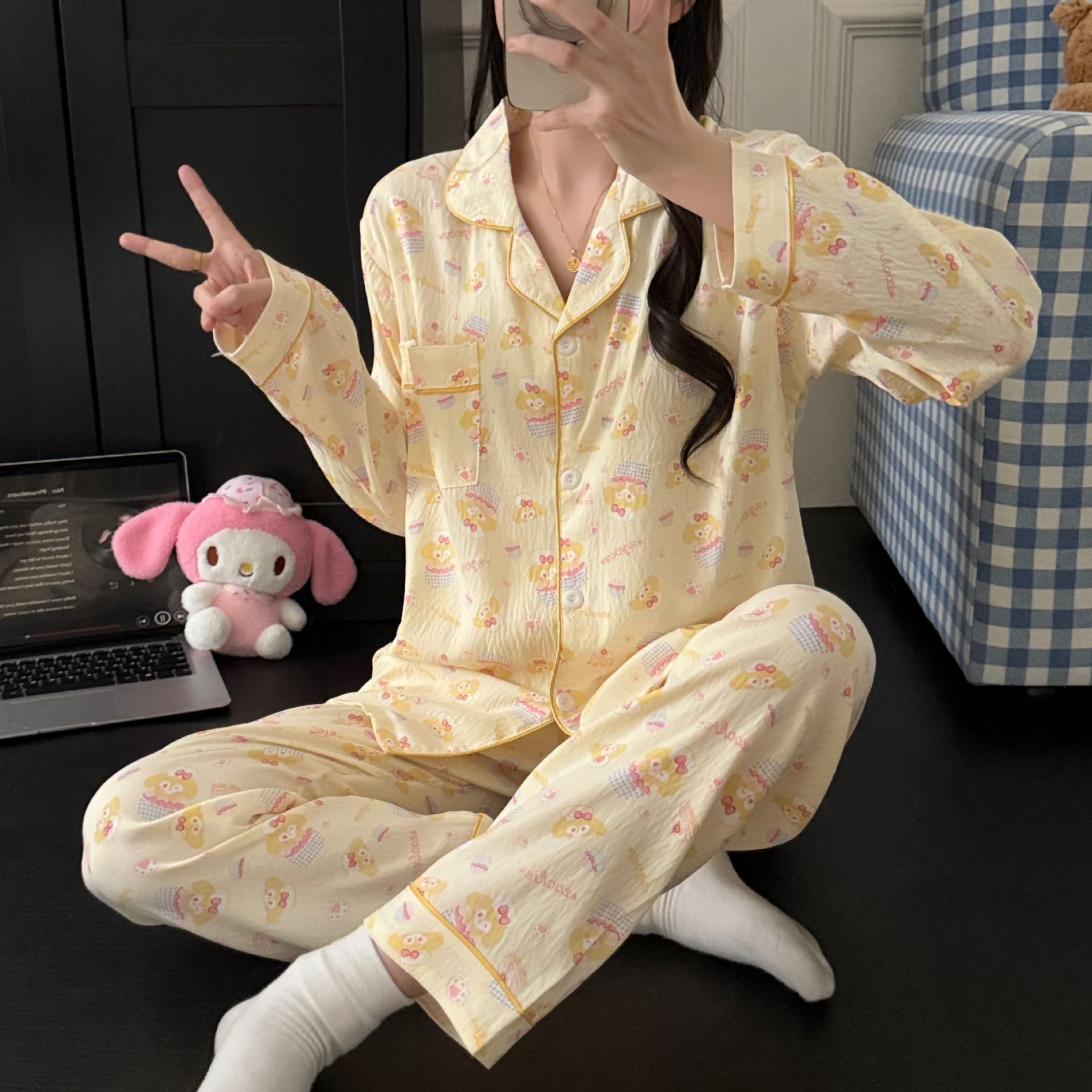 Al por mayor transfronterizo KT gato pijama mujer primavera y otoño nubes algodón manga larga 2026 nuevo juego de ropa de hogar encantadora super caliente