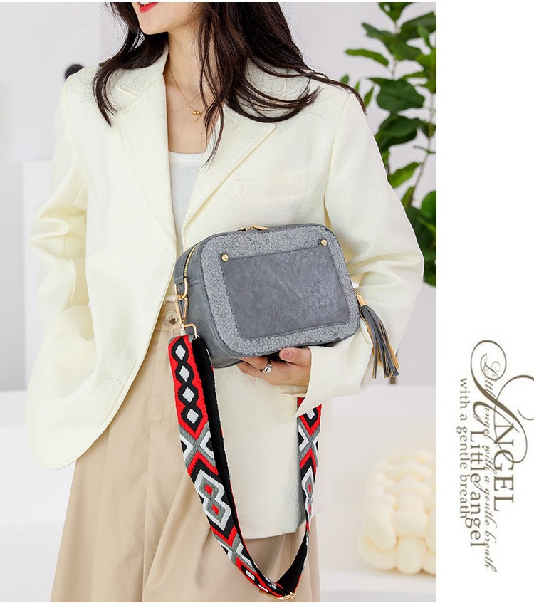 Women's Small Pu Leather Color Block Basic Vintage Style Square Zipper Shoulder Bag Crossbody Bag Square Bag display picture 3