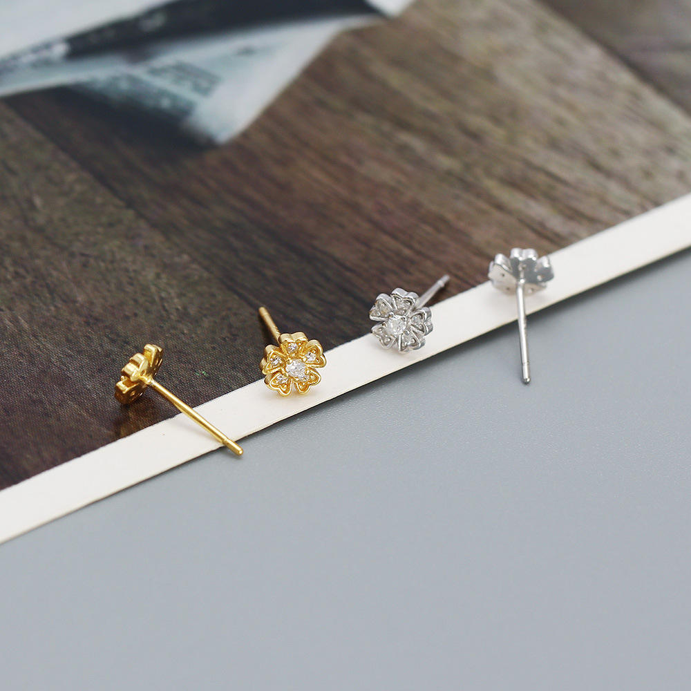 Sweet Flower Silver Plating Zircon Ear Studs 1 Pair