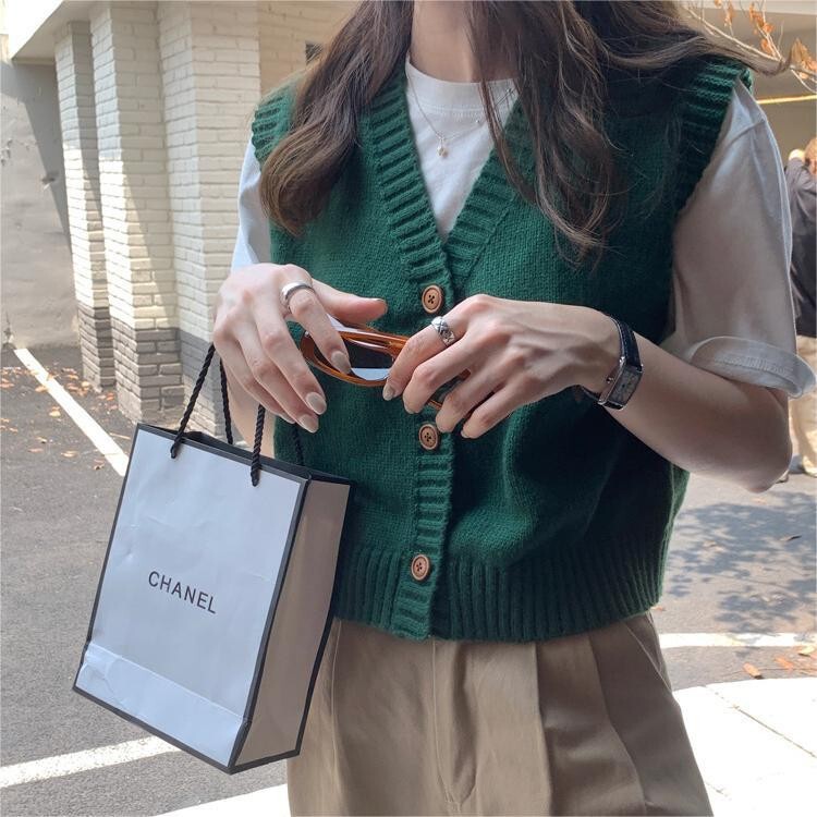 2025 New Autum V Neck Sweater Vest for Women Korean Pure Color Casual Niche Design Knitted Cardigan Vest