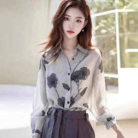 夏季新款上衣今年流行独特漂亮小衫高级印花长袖雪纺防晒衣衬衫女