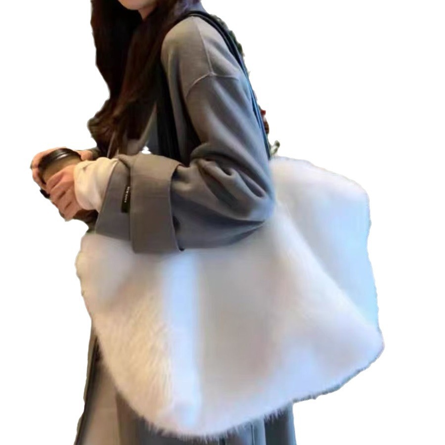 2024 new fur bag, large capacity fur shoulder bag, hand-held large bag, women's bag, tote bag, women's bag_voghion.com
