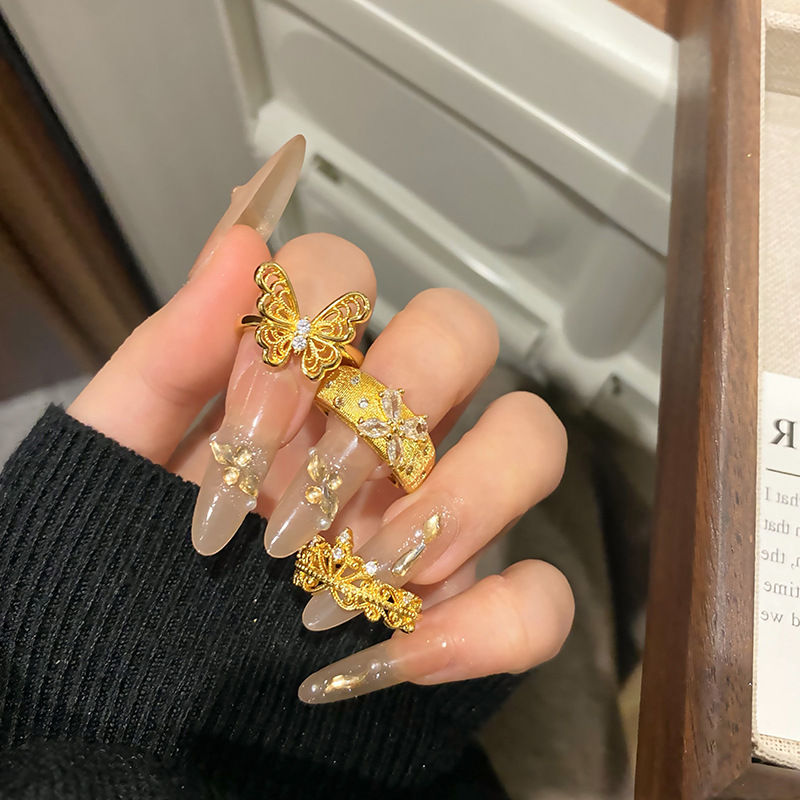 輕奢金色鏤空蝴蝶開口戒指女寬版拉絲點鑽皇冠時尚氣質百搭指環