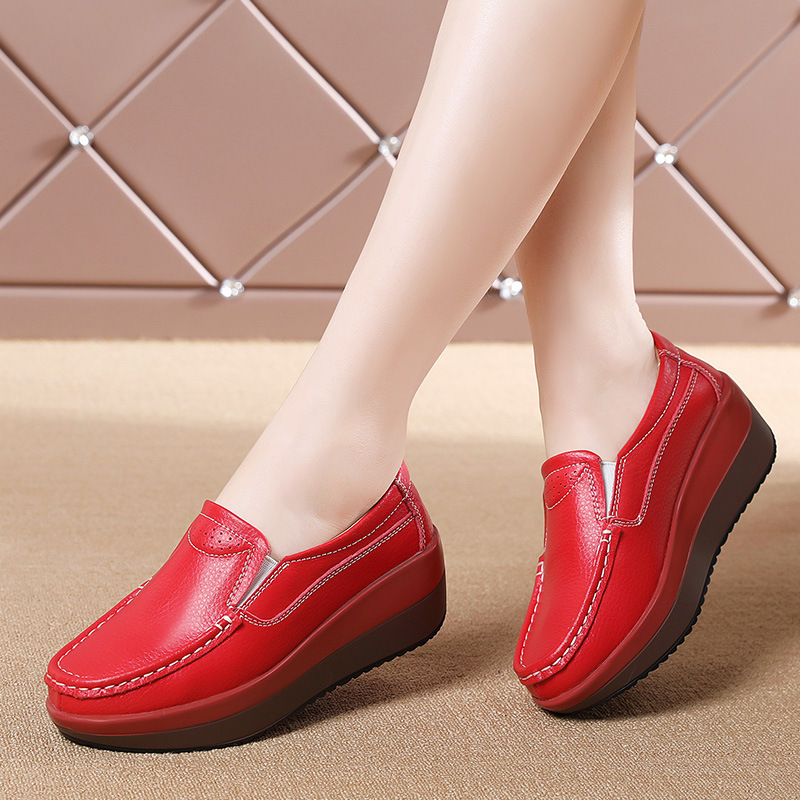 Cross-border New plus size sneaker Women's Korean-style Thick-soled Rocking Shoes Women's Genuine Leather Slip-on Wedge Casual Moms Shoes