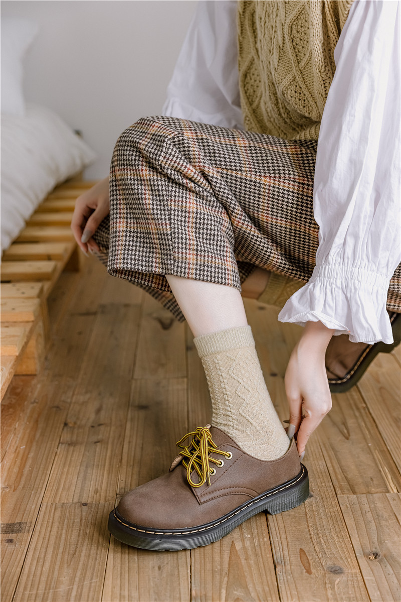 80g Weight Socks Classification Socks Lingerie Type Blending Fabric Type A Pair Quantity Daily Occasion Solid Color Pattern All Seasons Season Women's Gender Simple Style Style Women's Simple Style Solid Color Blending Crew Socks A Pair 14