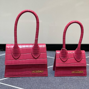 Jacquemus����С��С��Ů2025�¿�ٴ�б������Εr��С����