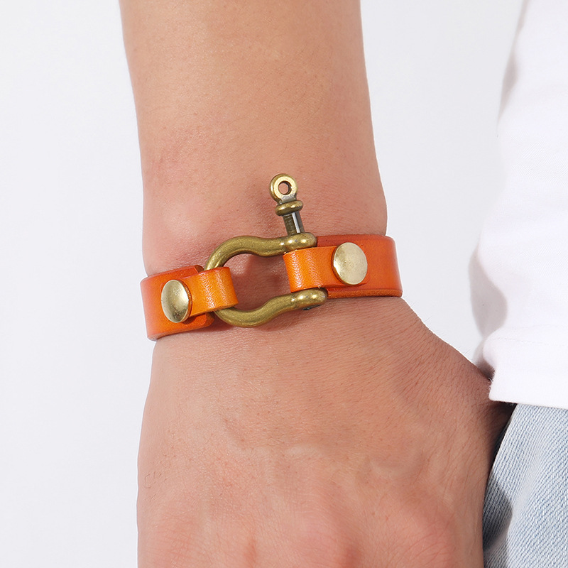 1 Piece Fashion Geometric Alloy Cowhide Menu0027S Bracelets