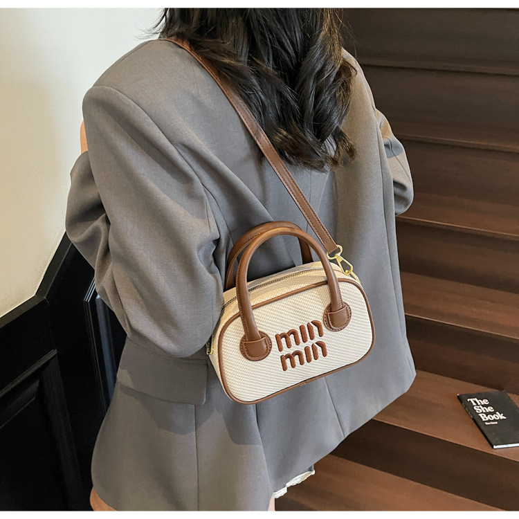 Women's bag 2025 Summer New style trendy and stylish small square bag, Boston retro hand-held pillow bag, single-shoulder crossbody bag undefined