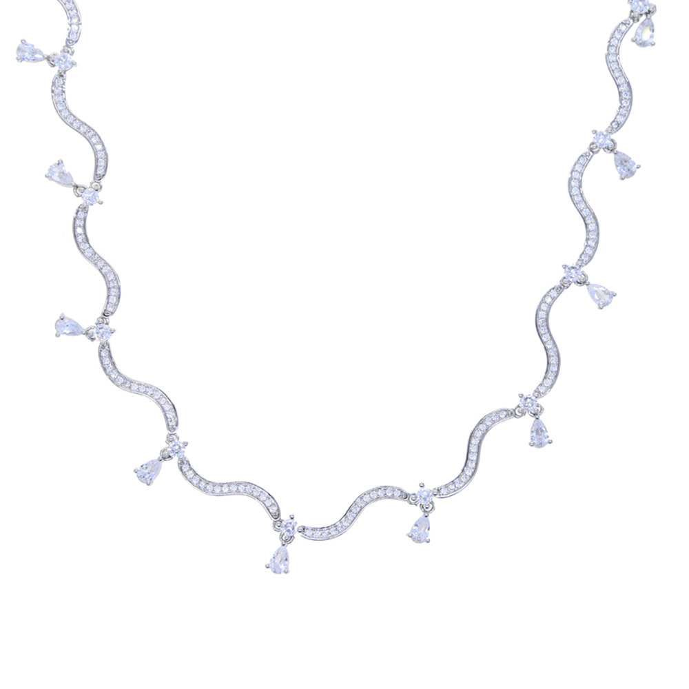 Collana con zircone a goccia donna catena geometrica elegante_voghion.com