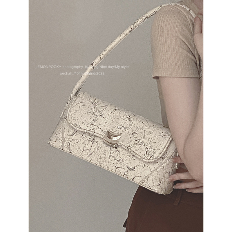 French Niche Design Underarm Bag Women's New 2023 Fashion Graffiti Shoulder bag high-level sense of all-match handbag_voghion.com