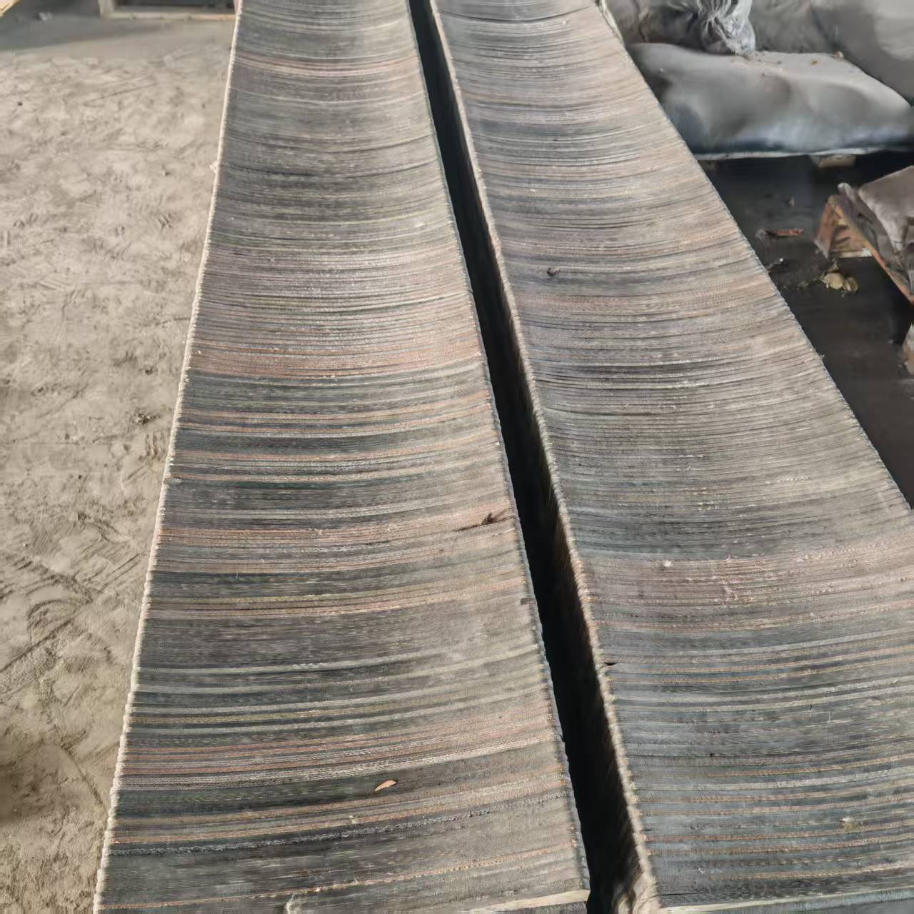 旧输送带裁剪冲压缓冲防撞块 耐磨抗砸玻璃框垫条 汽车大梁垫皮