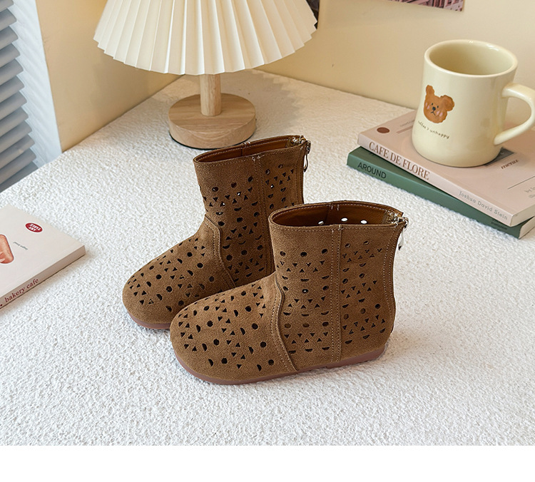 Botas respiráveis vazadas para meninas com sola tratorada_voghion.com