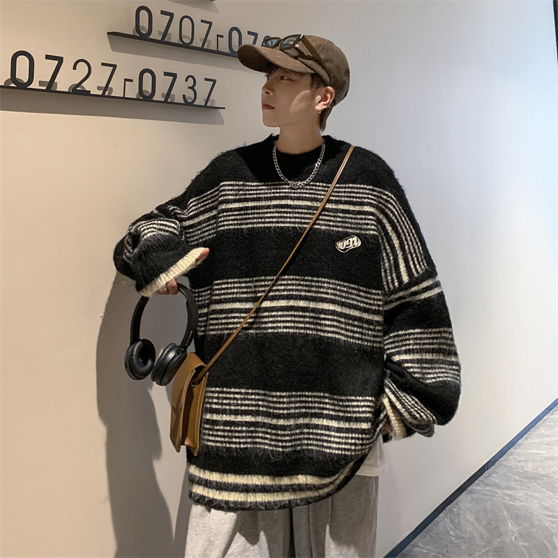 Striped Minimalist Design Long-Sleeved Knitted Couple Sweater Image 3