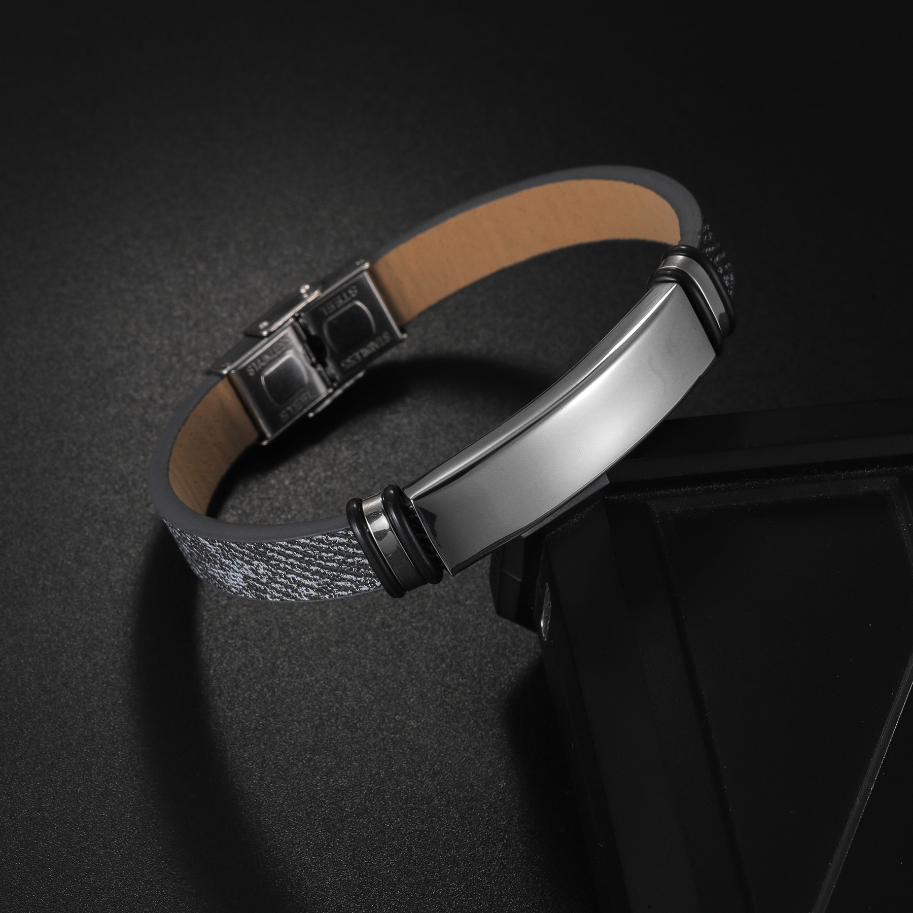 Round, Customization Laser Engraving Pattern Simple Style Round Customization Laser Engraving Stainless Steel Polishing Men's Wristband Men Cuff & Bangle