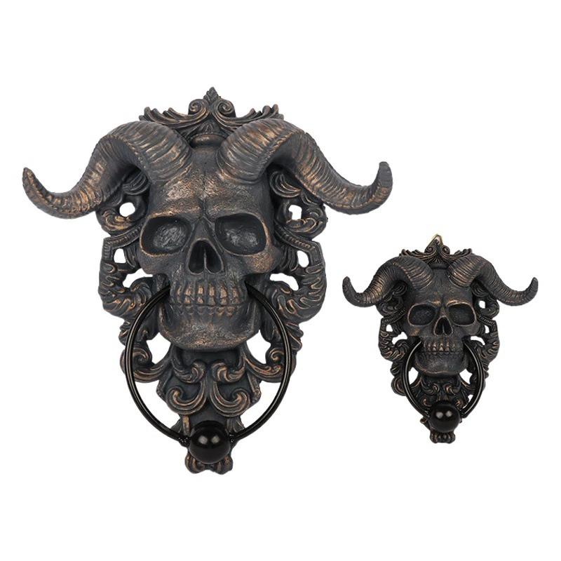 Производитель предлагает оптом декоративные подвески в стиле панк-сатанинском, из смолы, в виде черепа и овечьей головы, для украшения стен,  для трансграничных продаж.