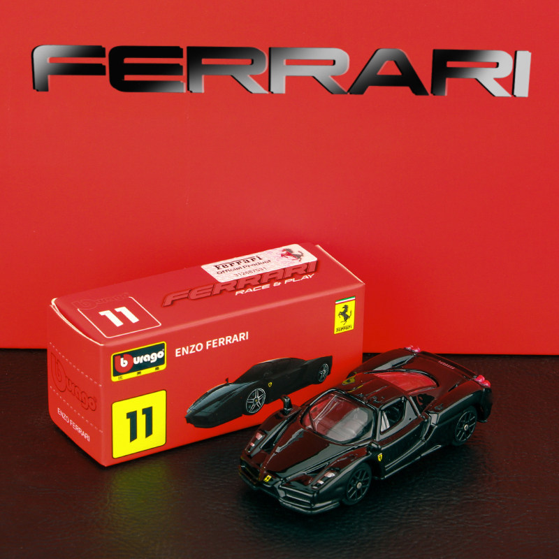 1:64 ENZO Black