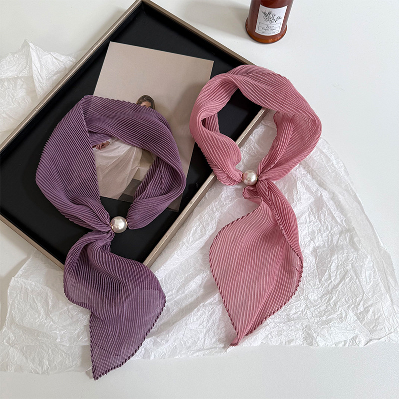 Pañuelo de seda largo pequeño con hebilla magnética de perlas, nuevo estilo femenino, camisa a juego de color sólido de todo fósforo, bufanda de cuello pequeña, bufanda de seda arrugada