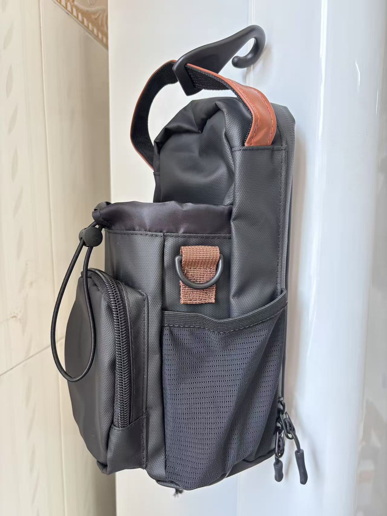 Bolsa magnética para botella de agua para fitness, bolsa de almacenamiento impermeable de gran capacidad, bolsa cruzada portátil para teléfono y llaves, bolsa colgante, venta al por mayor de fábrica