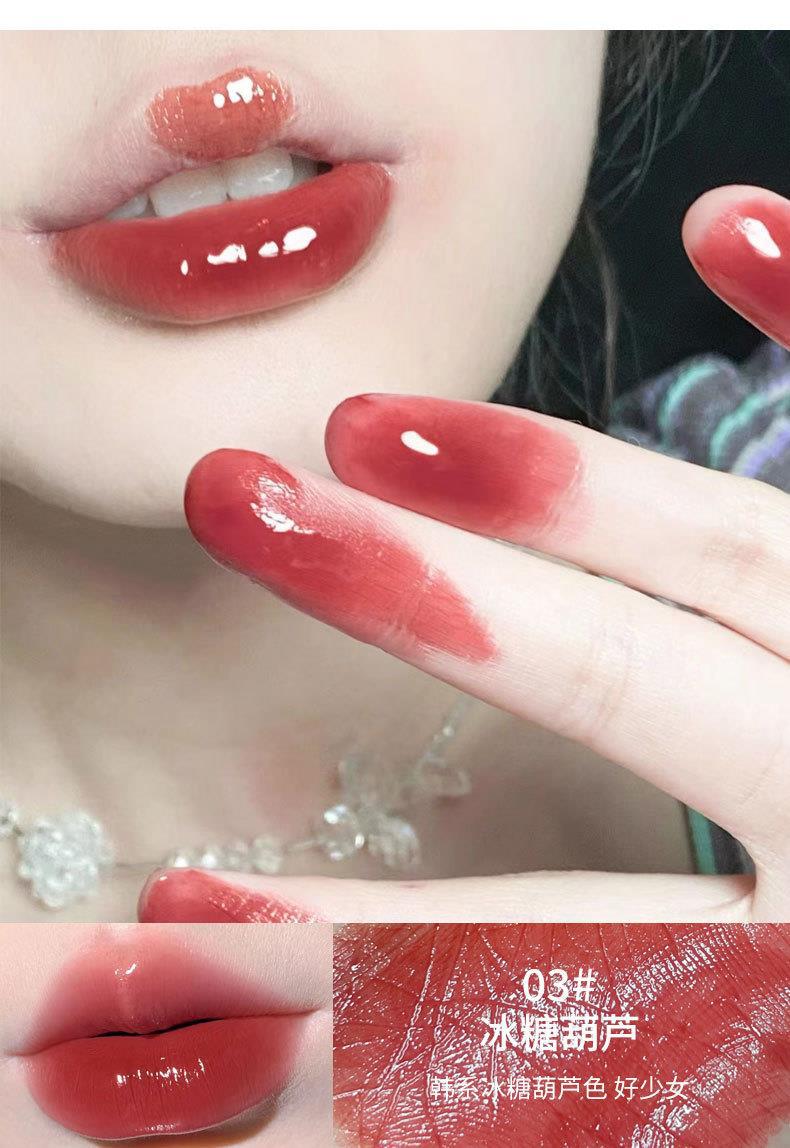 kobeleen Hydrating Lip Balm is an affordable and niche nude lipstick for students that moisturizes and hydrates the skin without makeup and makes it fairer undefined