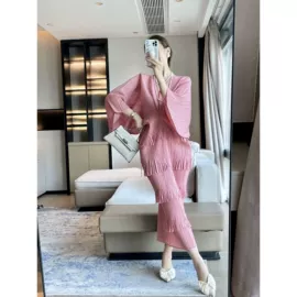 连衣裙;女式T恤;时尚休闲套装