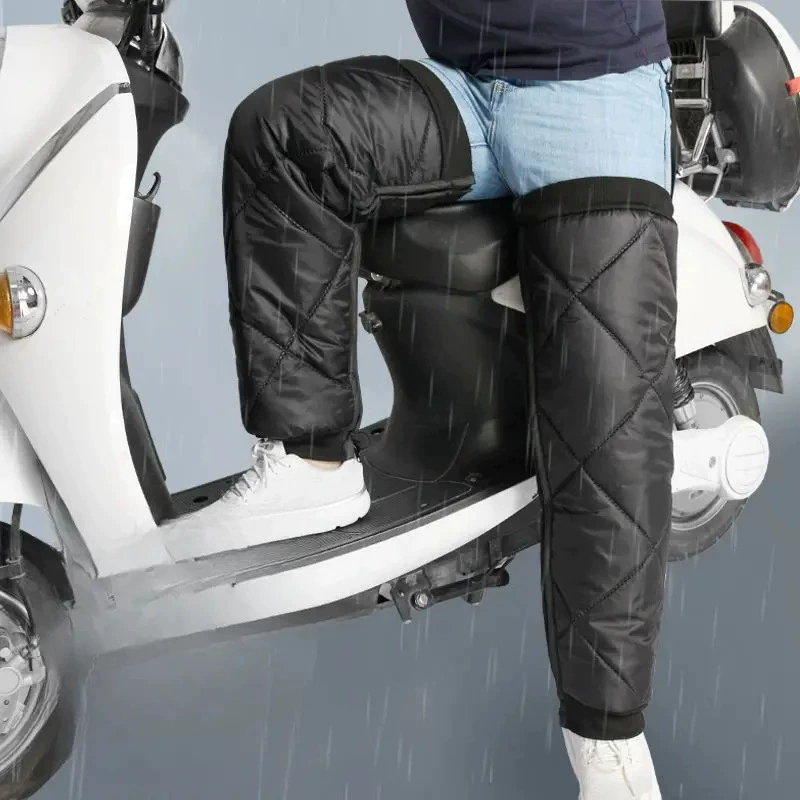 Длинный теплый наколенник зимой