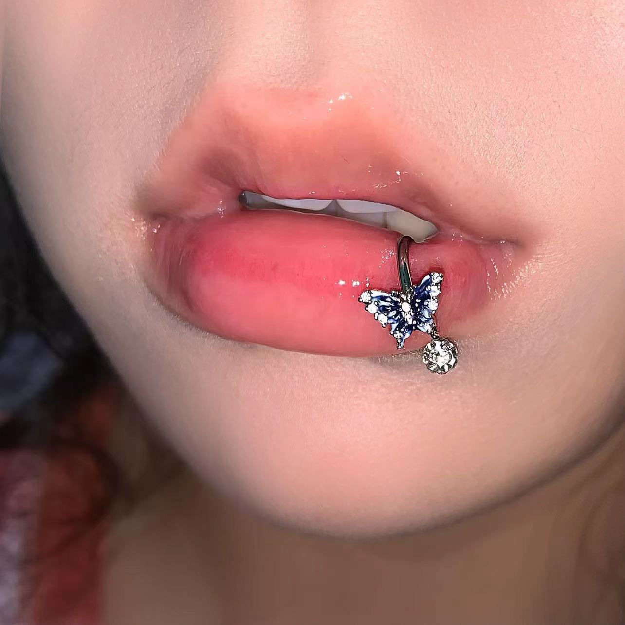 Blue Gradient Butterfly Lip Ring 316L Surgical Steel Horseshoe Flash Mud Ball Ear Bone Ring Lip Nail Piercing Jewelry Wholesale detail image 7