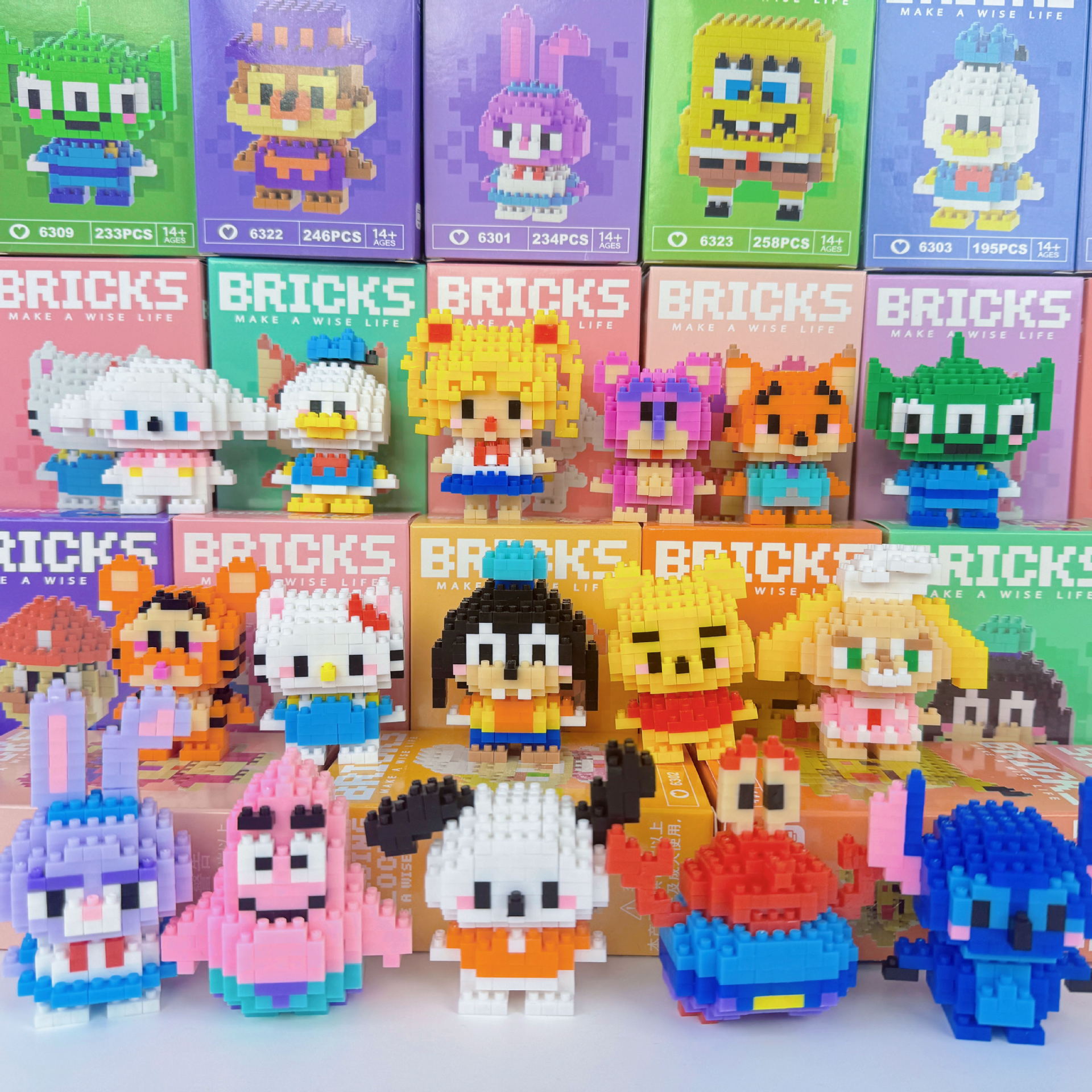 Juguetes de muñeca de dibujos animados de bloques de construcción de micropartículas educativos para niños Compatible con Lego para niños y niñas