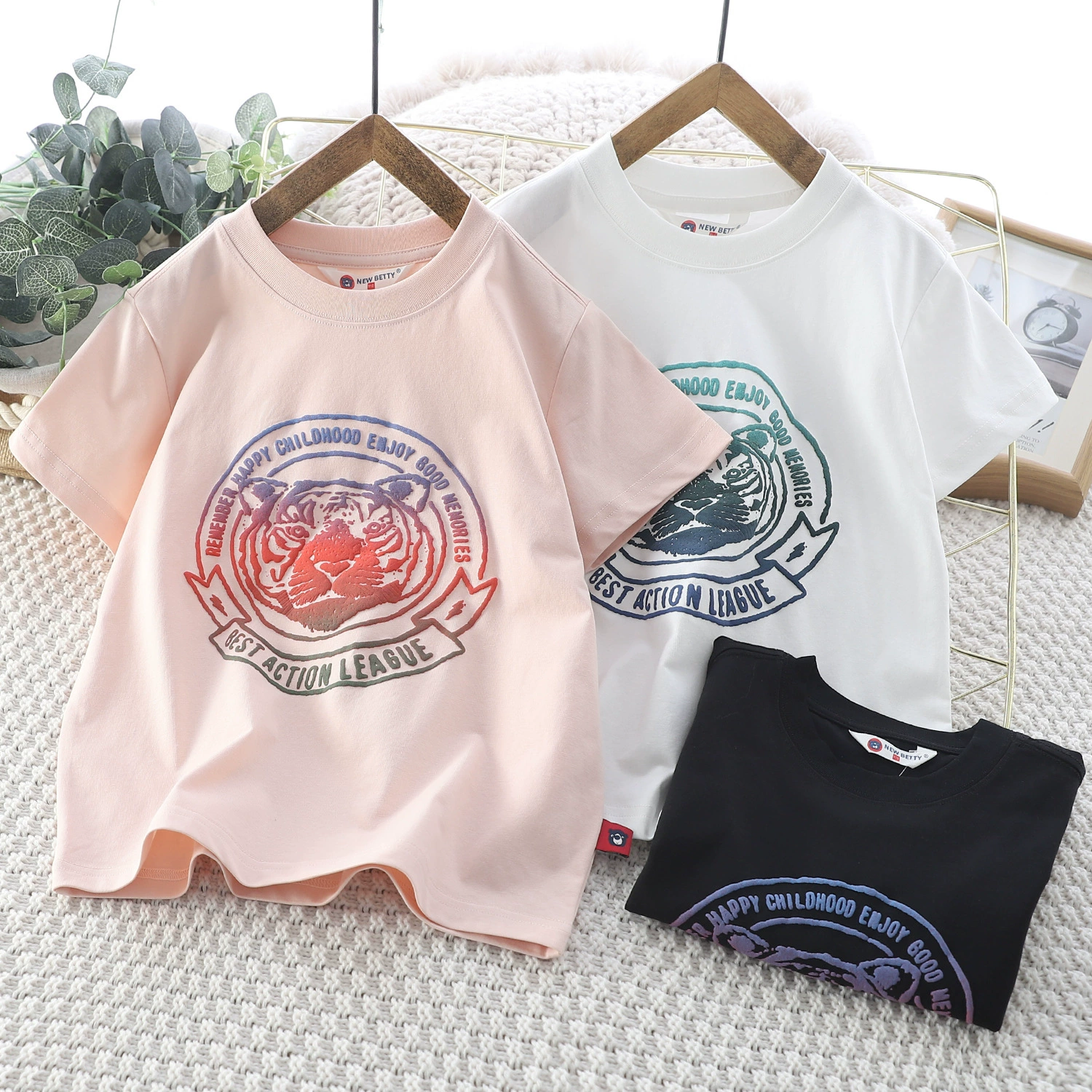Summer children's cotton body-friendly T-shirt, with short sleeve, for teenagers
