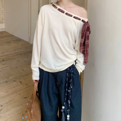 十三行2025秋新款设计感斜领露肩T恤女纯欲风系带宽松长袖上衣