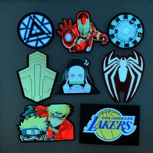 �羳���QEL���Ƭ܇����܇�b�ɫ�ſ�LED�l��܇�N��ʾ�˶� ��