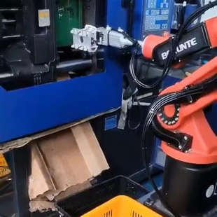 """"Order""Exhibition Robotic Arm Assembly Injection Molded Lathe Screws to Fasten Nails and Glue Car Production