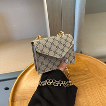 �r�����eб��С����Ů�͹�С����Ů2025�¿��A�������ϻ��μ��