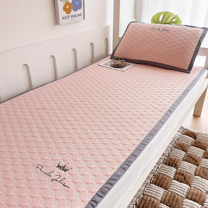 Clase A dormitorio de estudiantes estera de seda helada, fresco en verano, estera de guisantes con aire acondicionado, litera individual de dos piezas, lavable a máquina