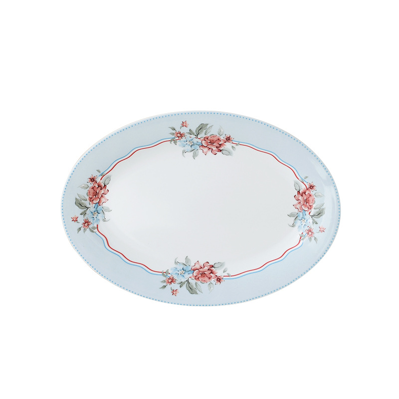Flores románticas de alto valor de hueso de porcelana platos de cubierta casados nuevos cubiertos de cerámica esmaltados platos de platos de comedor occidentales de color plano