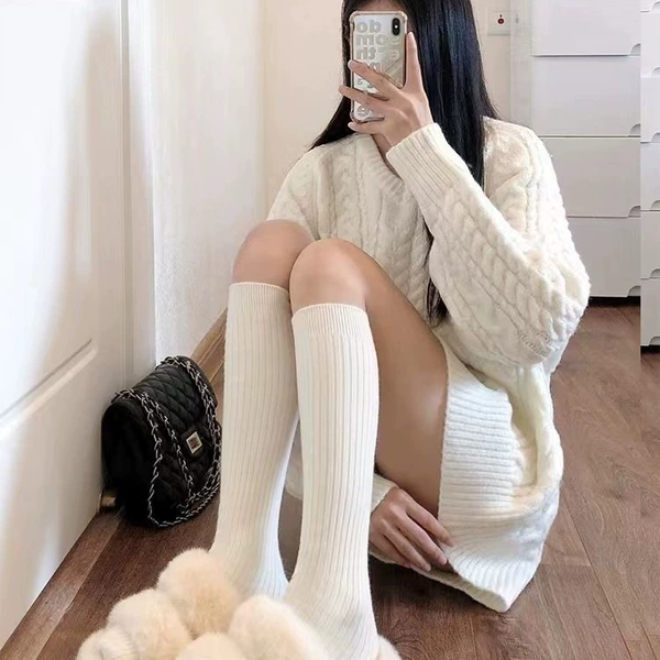 Horizontal calf socks [white]