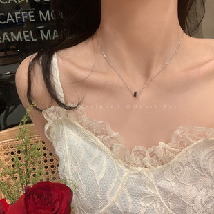Black Small Waist Necklace Women's Accessible Luxury Niche Elegant Popular Neck Chain 2025 New Style Clavicle Chain