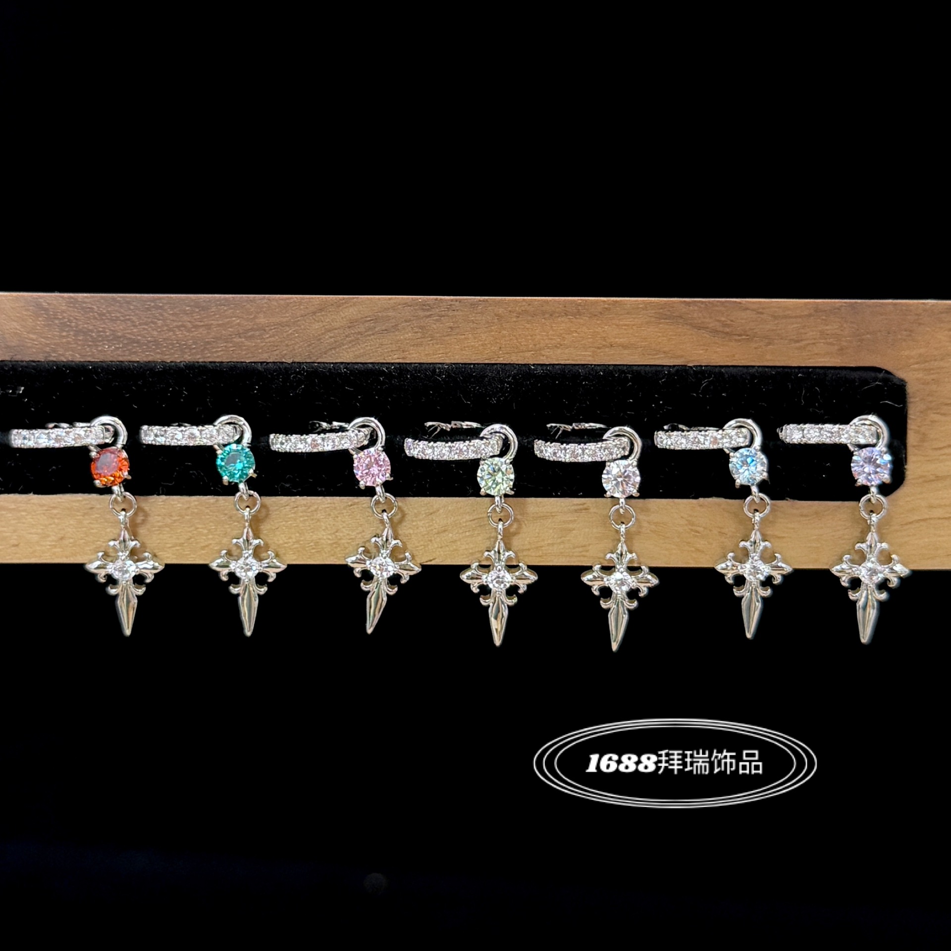Unique and cool unisex couple's full-diamond pendant cross with heavy-duty zirconia, straight pin D-ring ear buckle, ear hoop piercing
