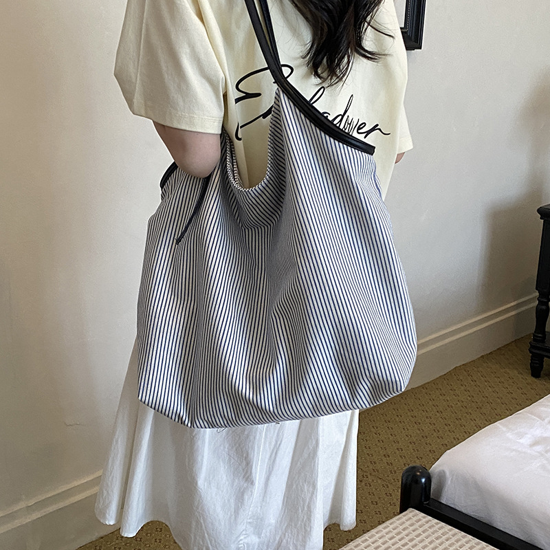 Cross-Border Crossbody Bag for Women, Large Capacity Striped Artistic Women's Bag, New Tote Bag, Simple College Student Shoulder Bag for Class
