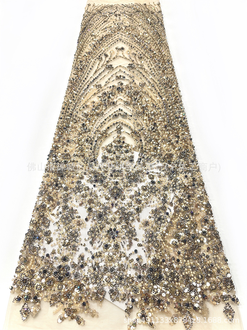 Fabricante de lujo bordado a mano Peacock Tail red tela de encaje de plata cristal perlas adornos formales tela de vestido de baile